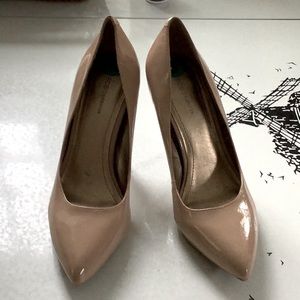 BCBG Nude Patent Leather Heels 👠